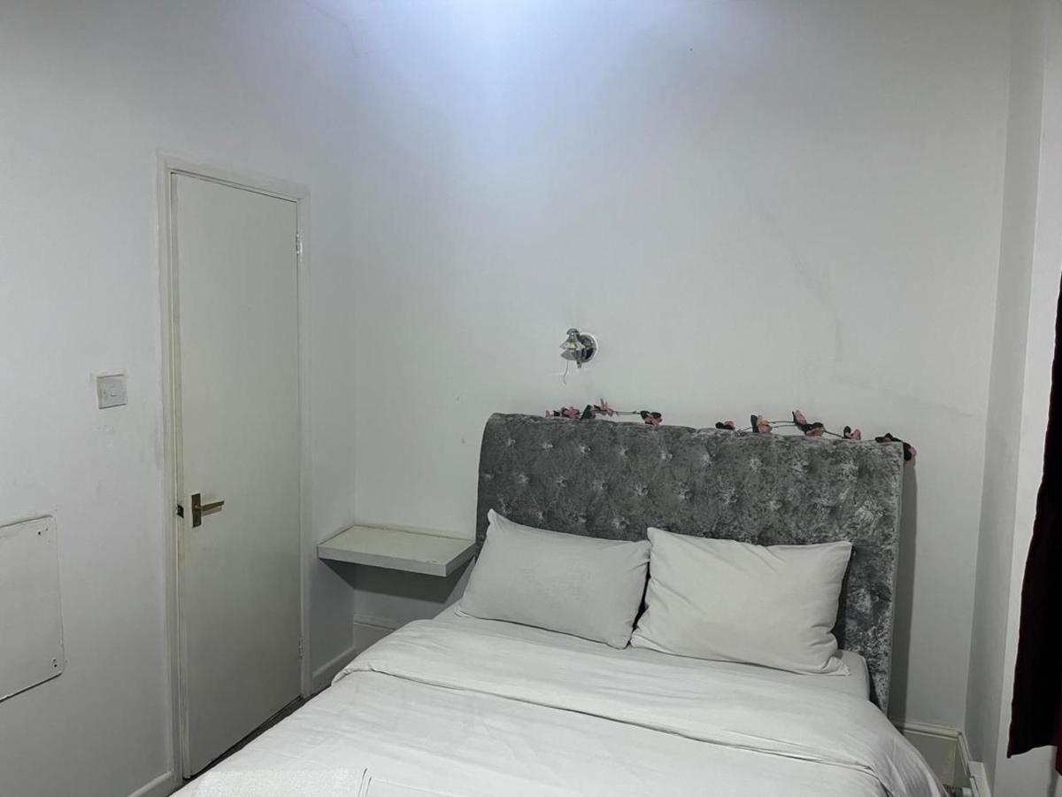 Saji Hotel Illford Ilford Extérieur photo